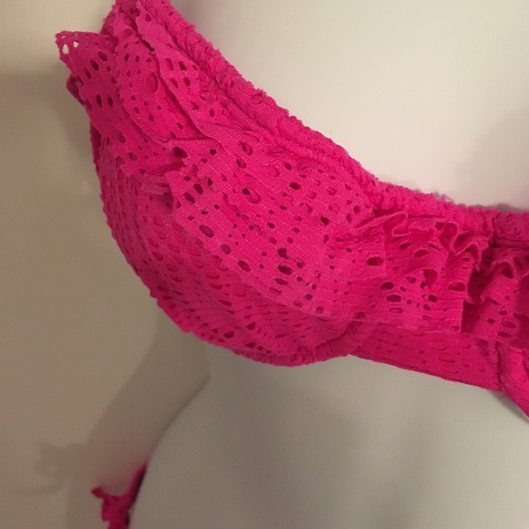 California Waves Eyelet & Ruffle Hot Pink Top New - Picture 2 of 2